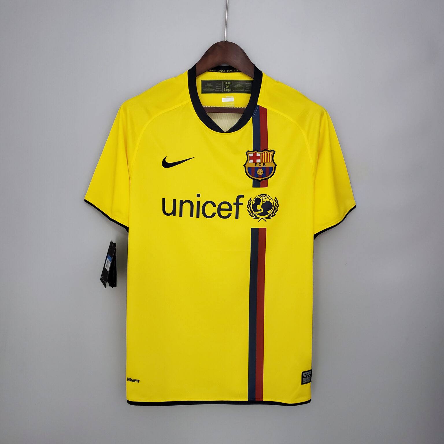 The Retro Kits | FC Barcelona 2008/2009 Away kit