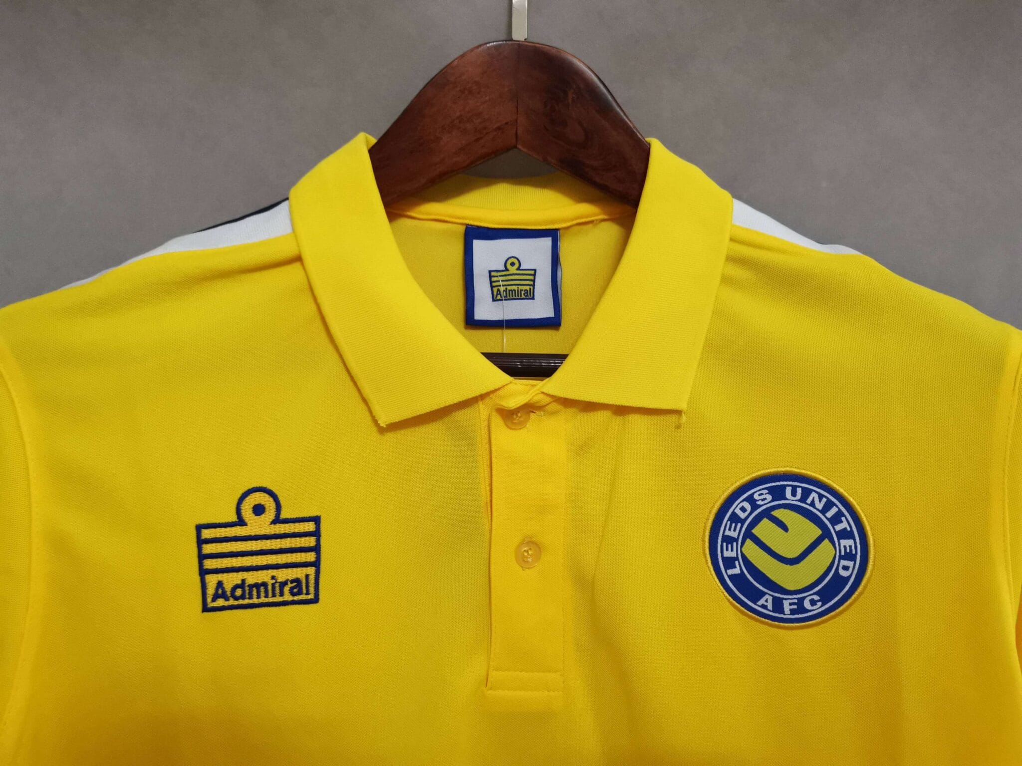 The Retro Kit Leeds United 1977/1978 Away Kit