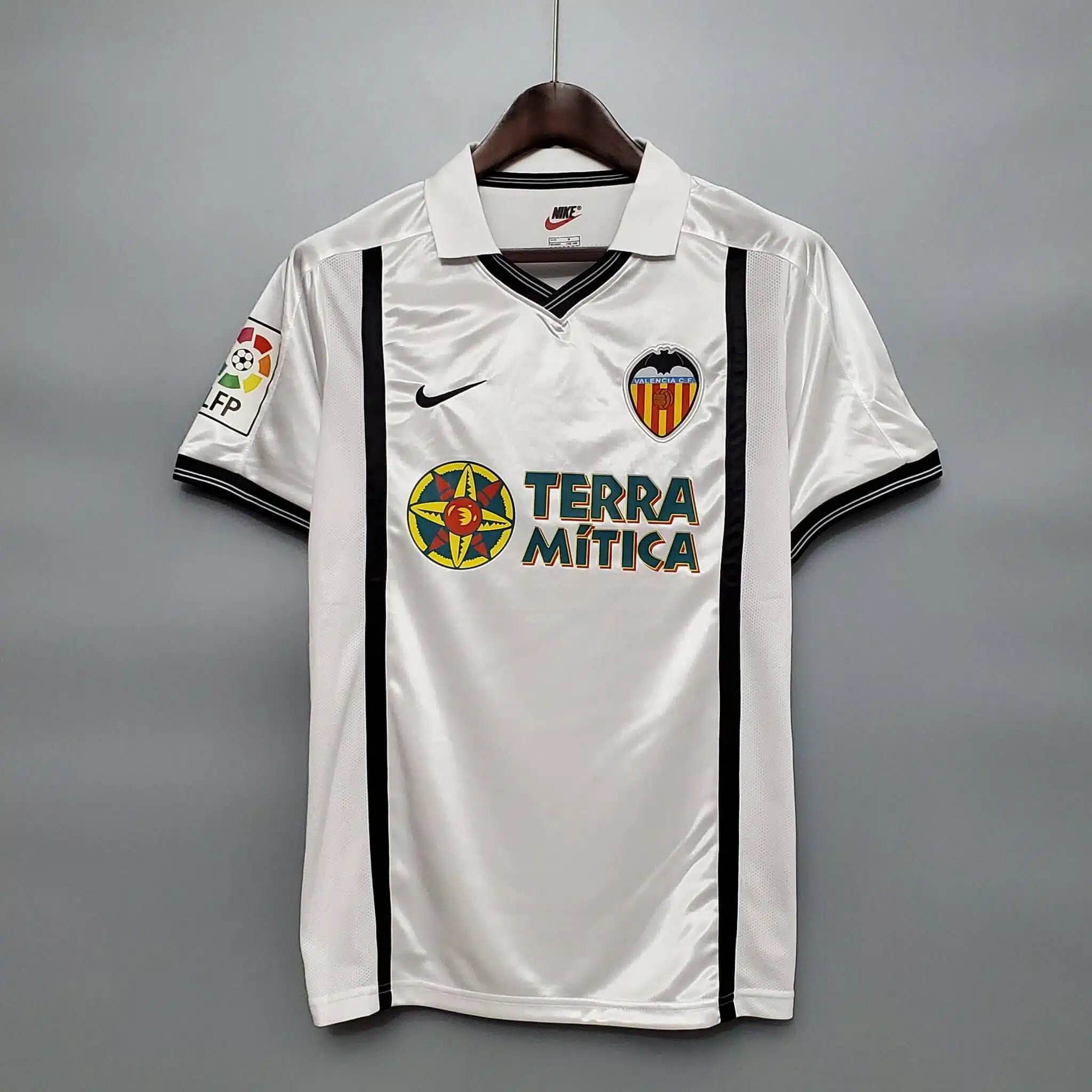 The Retro Kit | Valencia CF 2000/2001 Home Kit