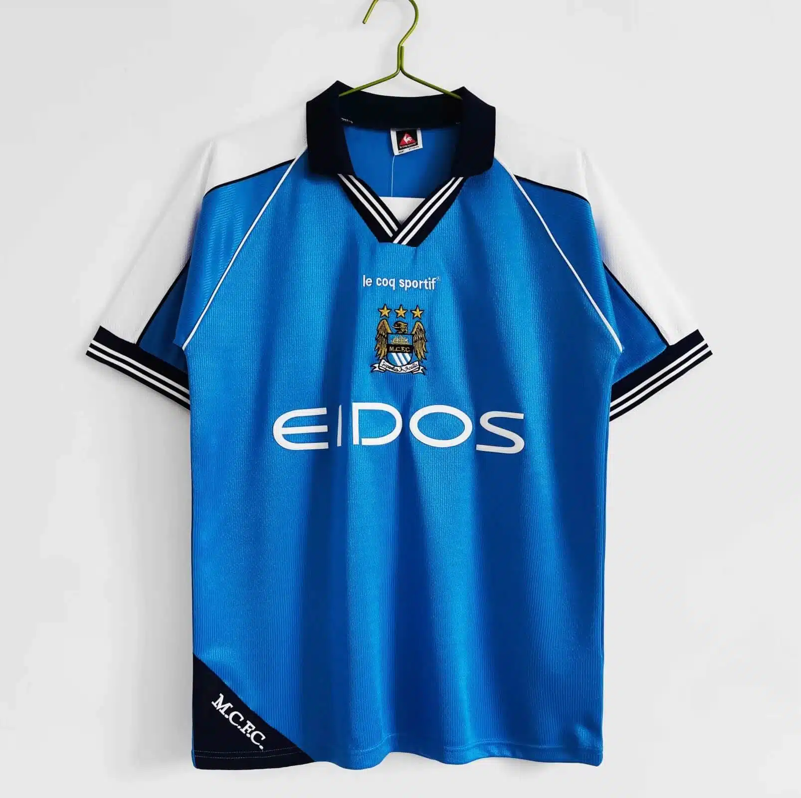 The Retro Kit | Manchester City 1999/01 Home Kit