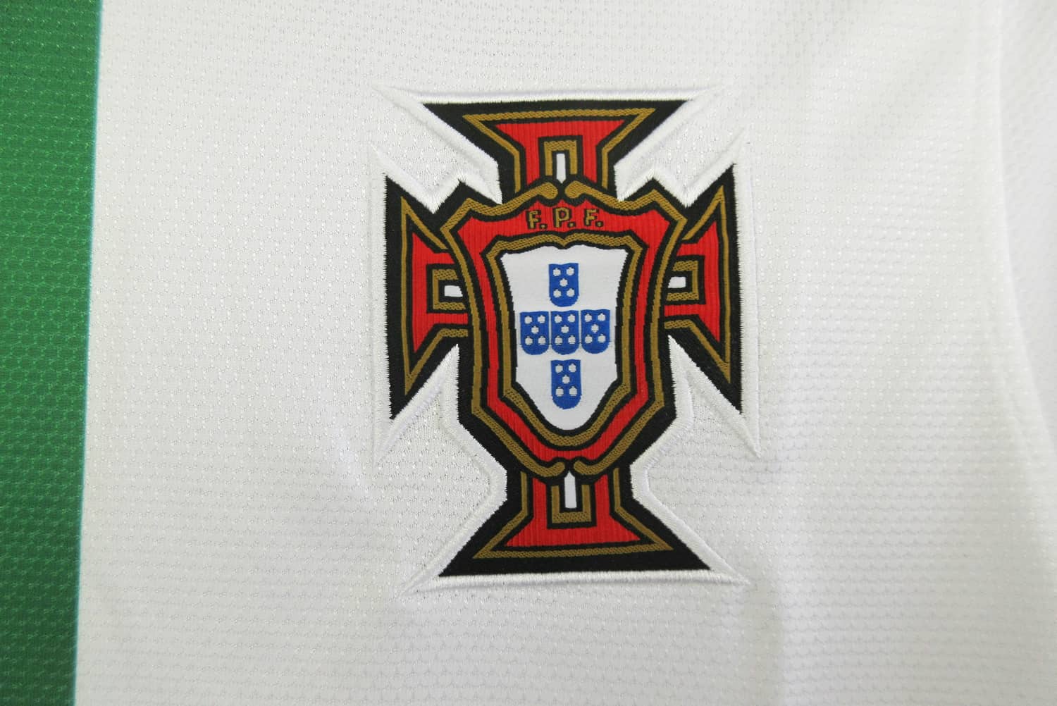 The Retro Kits | Portugal - 2012 Away white Kit