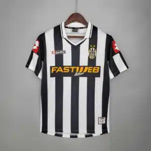 Juventus 2001/2002 Home Kit