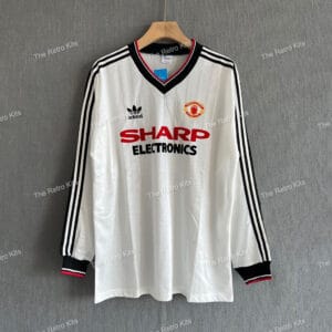 Manchester United 1982/1984 Away Kit - Long Sleeve