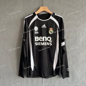 Real Madrid 2006/2007 Away Kit - Long Sleeve