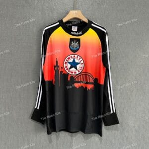 Newcastle United 1996/1997 Goalkeeper Kit - Long sleeve
