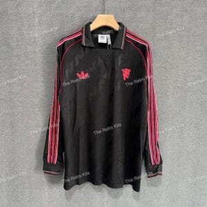 Manchester United RetroStyle Kit Long Sleeves - Player Version