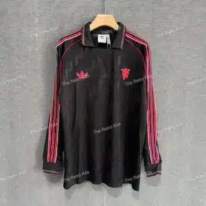 Manchester United RetroStyle Kit Long Sleeves - Player Version