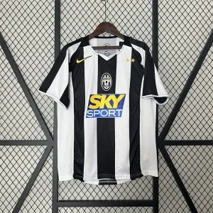Juventus FC 2004/2005 Home Kit