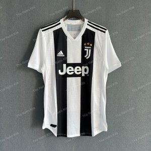 Juventus FC 2018/2019 Home Kit - Player Version
