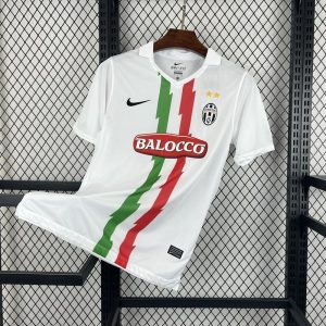 Juventus FC 2010/2011 Away Kit