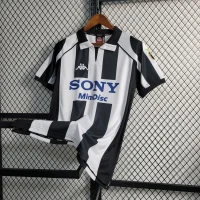 Juventus 1997/98 Home kit - Short sleeve
