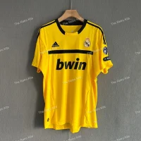 Real Madrid 2011/2012 Home yellow GK Kit
